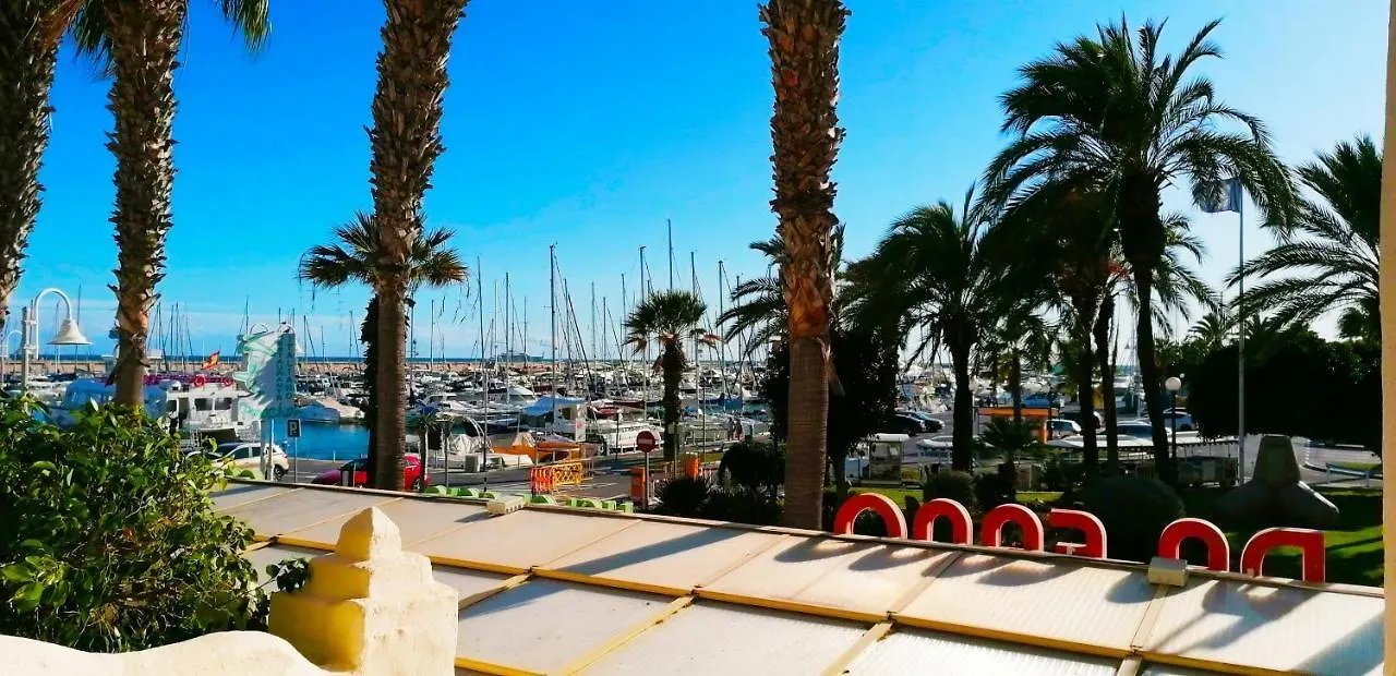 Apartamento en Puerto Marina 204 Benalmádena 0*,
